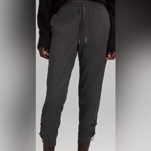 Lululemon Dance studio mid rise cropped pant
